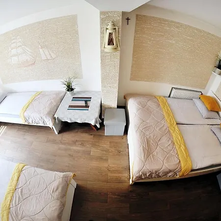 Gosciniec Santa Maria *