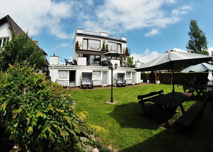 Gosciniec Santa Maria Pensión *